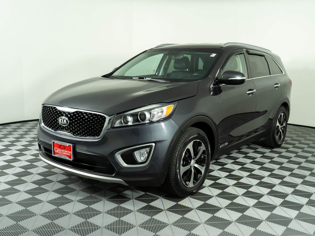 Used 2016 Kia Sorento EX image 3
