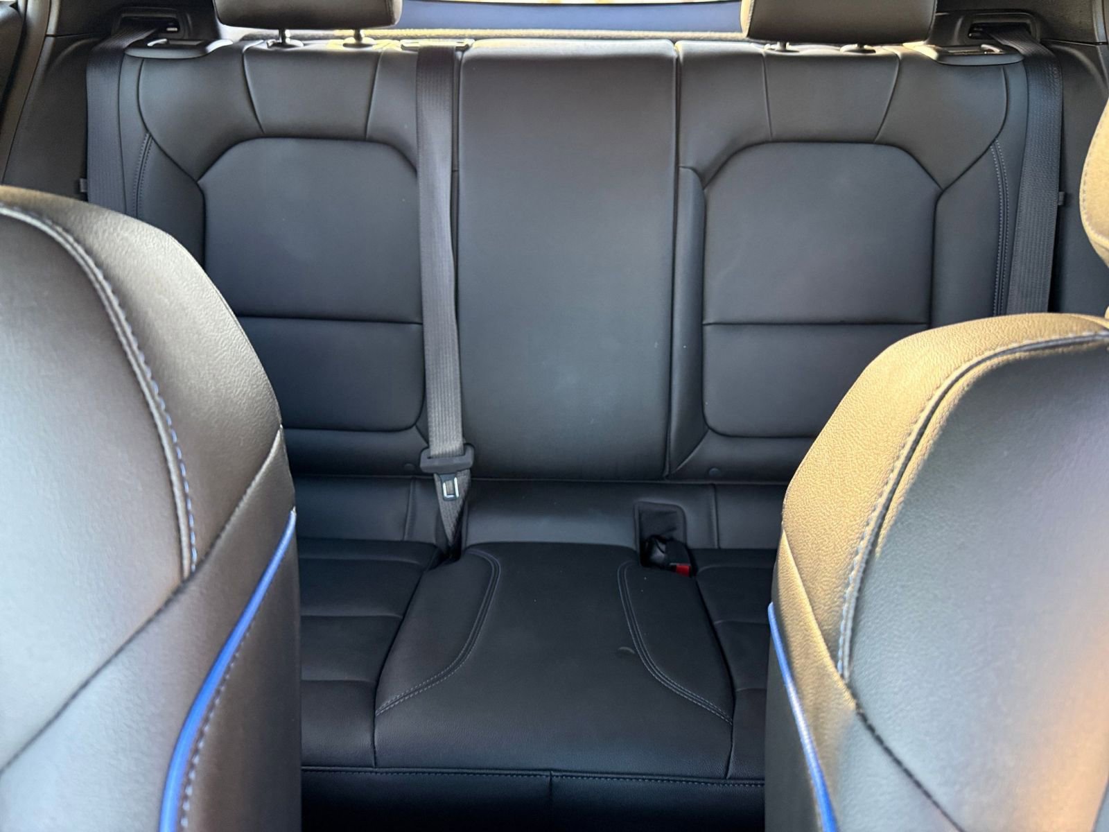 Used 2025 Buick Envista Sport Touring image 38