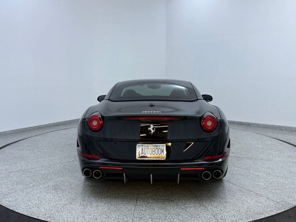 Used 2017 Ferrari California T image 5