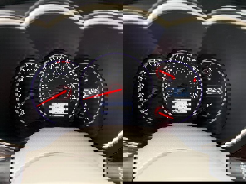 Used 2016 Nissan Quest S image 18