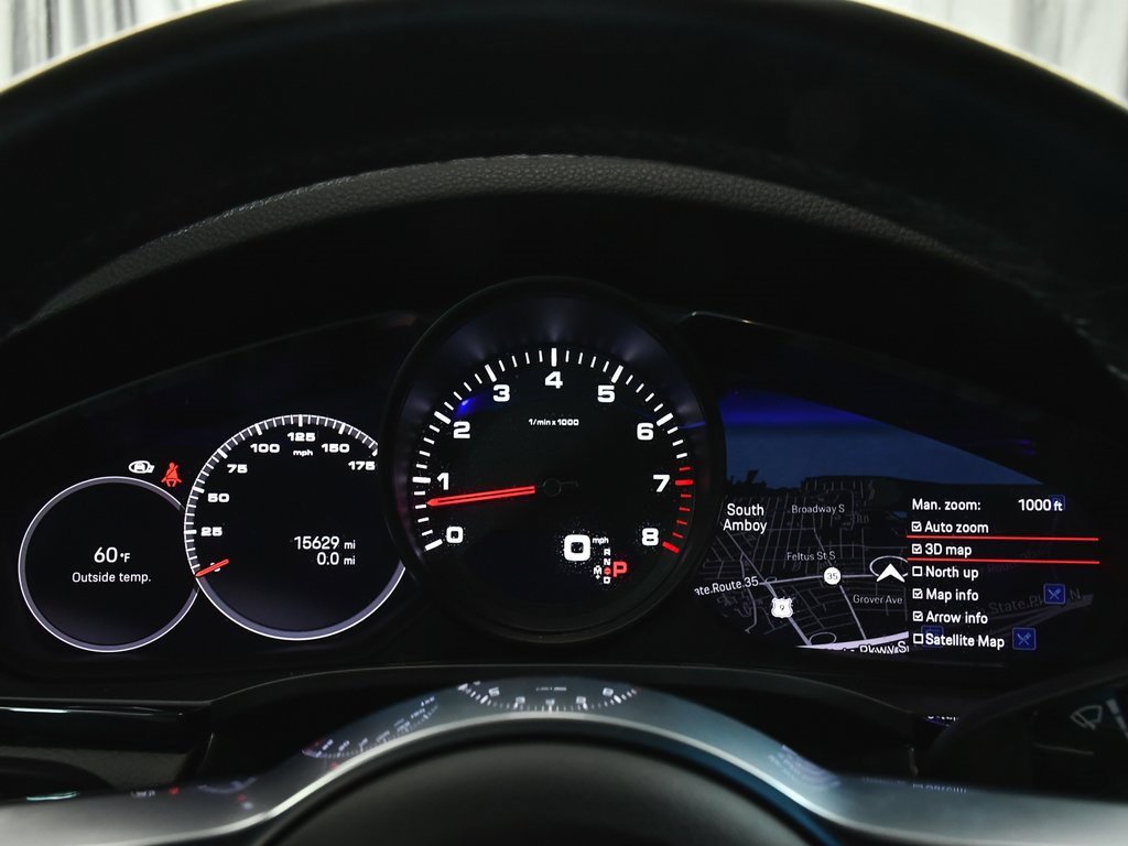 Used 2022 Porsche Cayenne Coupe image 38