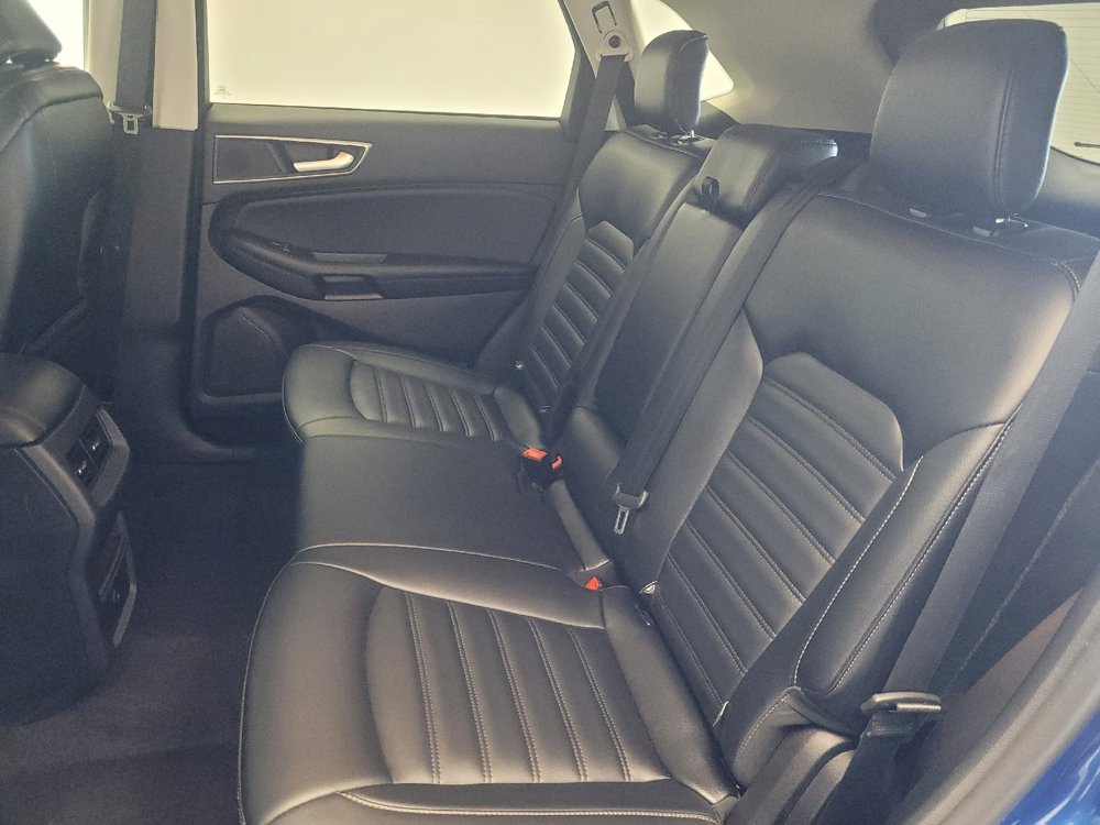 Used 2023 Ford Edge SEL image 18