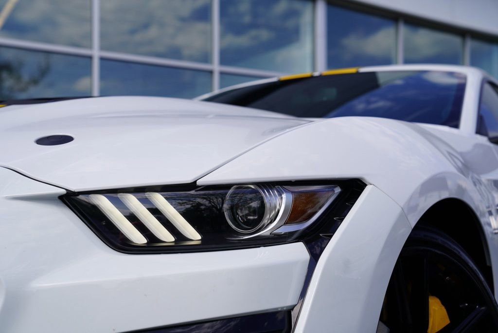 Used 2022 Ford Mustang Shelby GT500 w/ Technology Package RWD image 8
