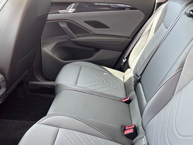 New 2026 Volkswagen Tiguan SE FWD image 21