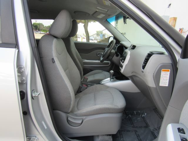 Used 2017 Kia Soul EV-e FWD image 17