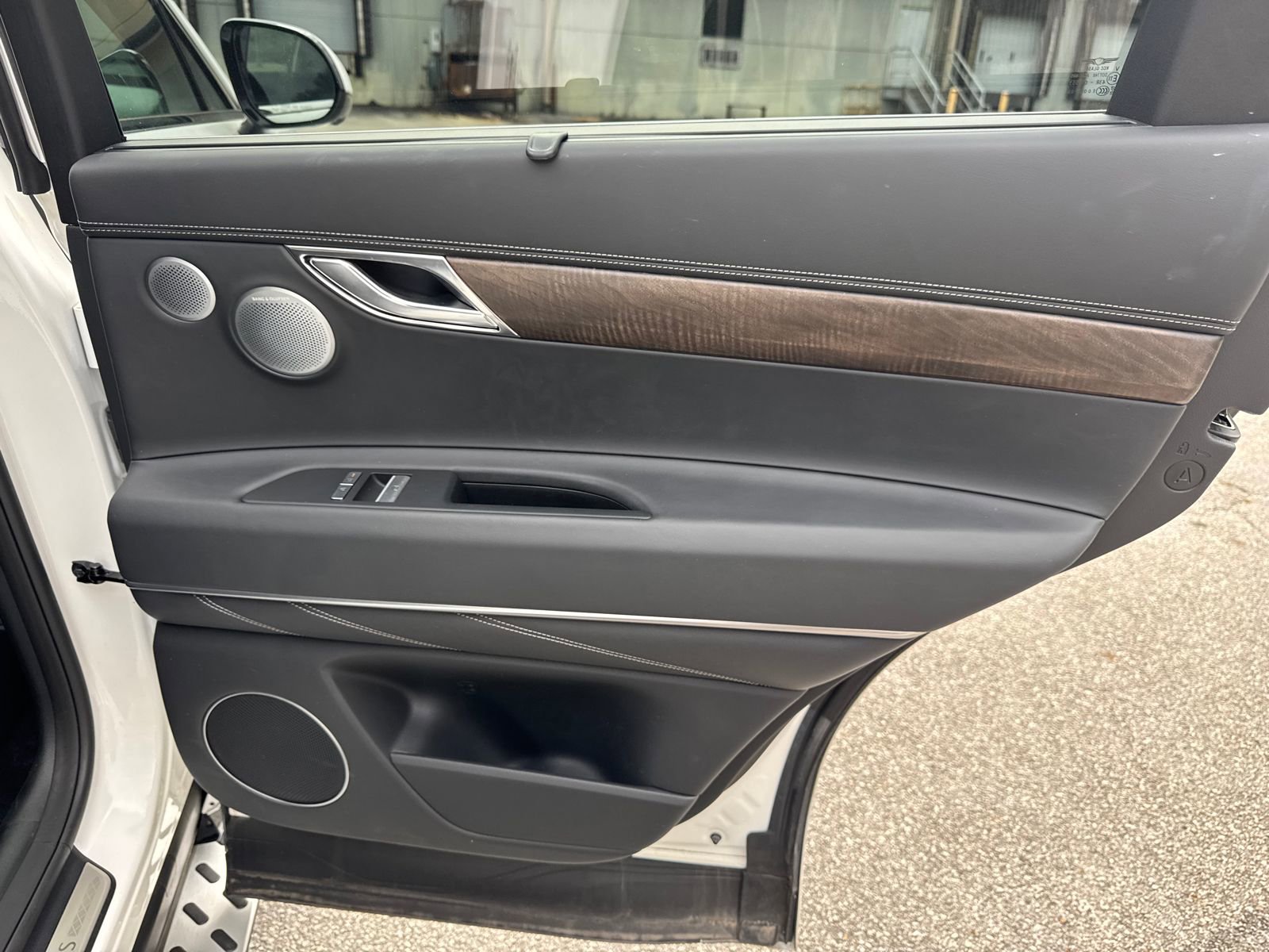 Used 2025 Genesis GV80 2.5T Advanced image 16