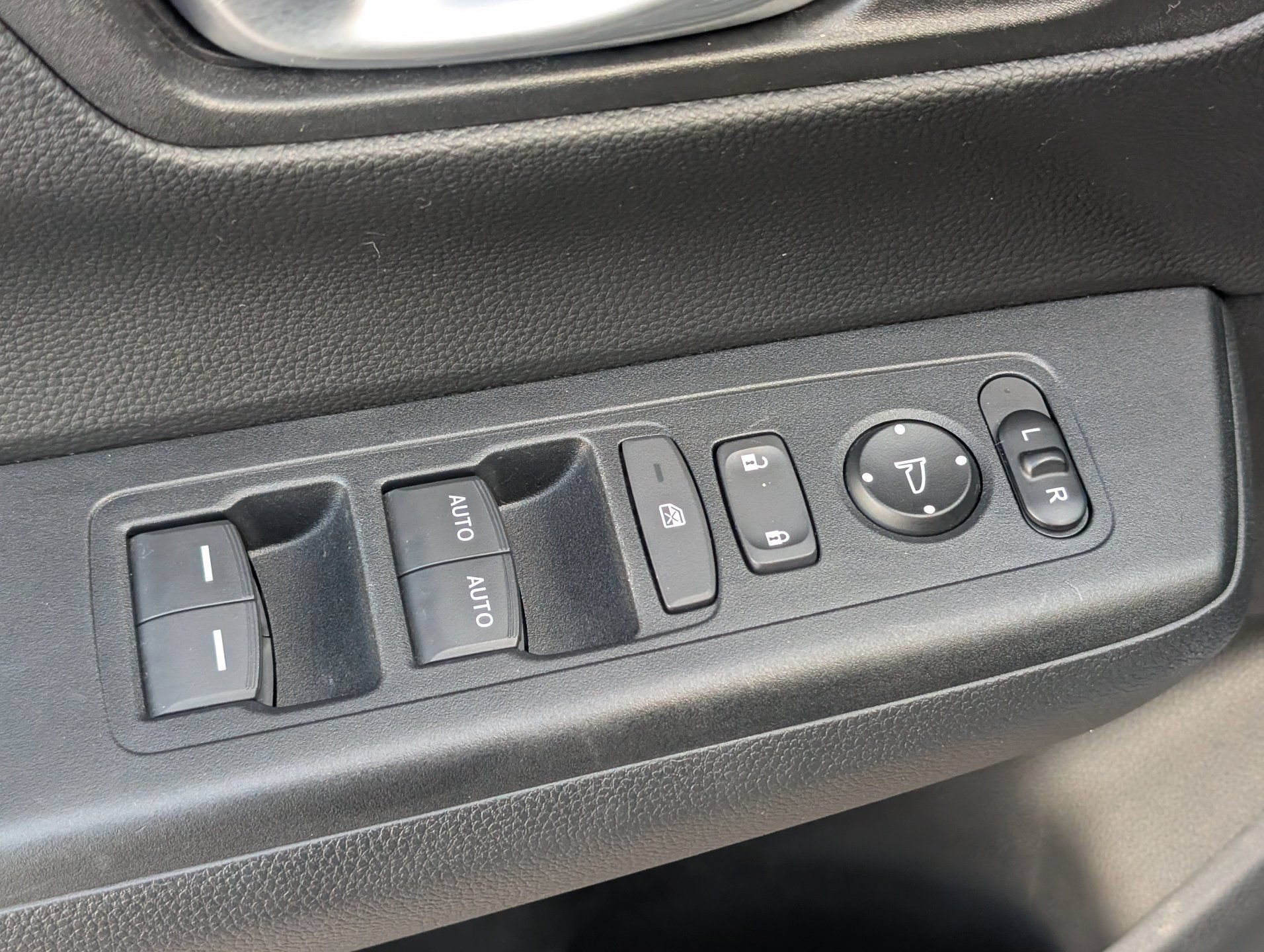 Used 2024 Honda CR-V Sport image 19