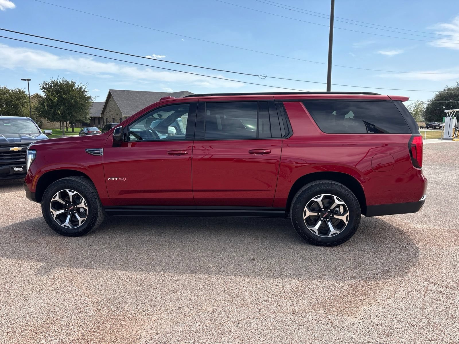 New 2026 GMC Yukon XL AT4 w/ AT4 Premium Plus Package AWD/4WD image 2