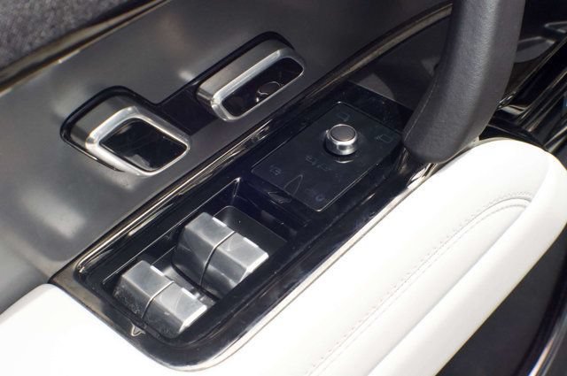 Used 2023 Land Rover Range Rover Sport SE AWD/4WD image 35