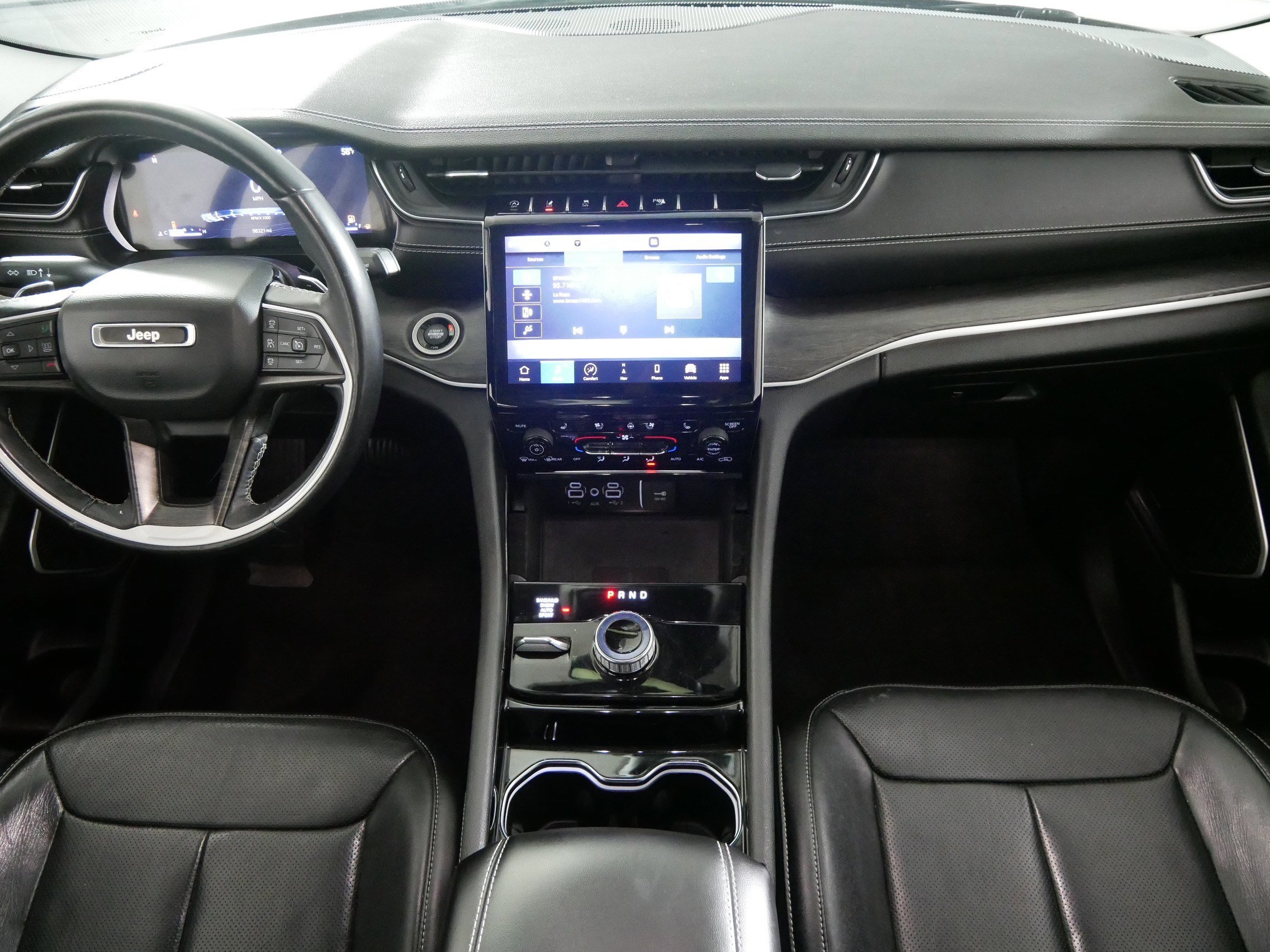 Used 2022 Jeep Grand Cherokee L Limited w/ Luxury Tech Group II image 10