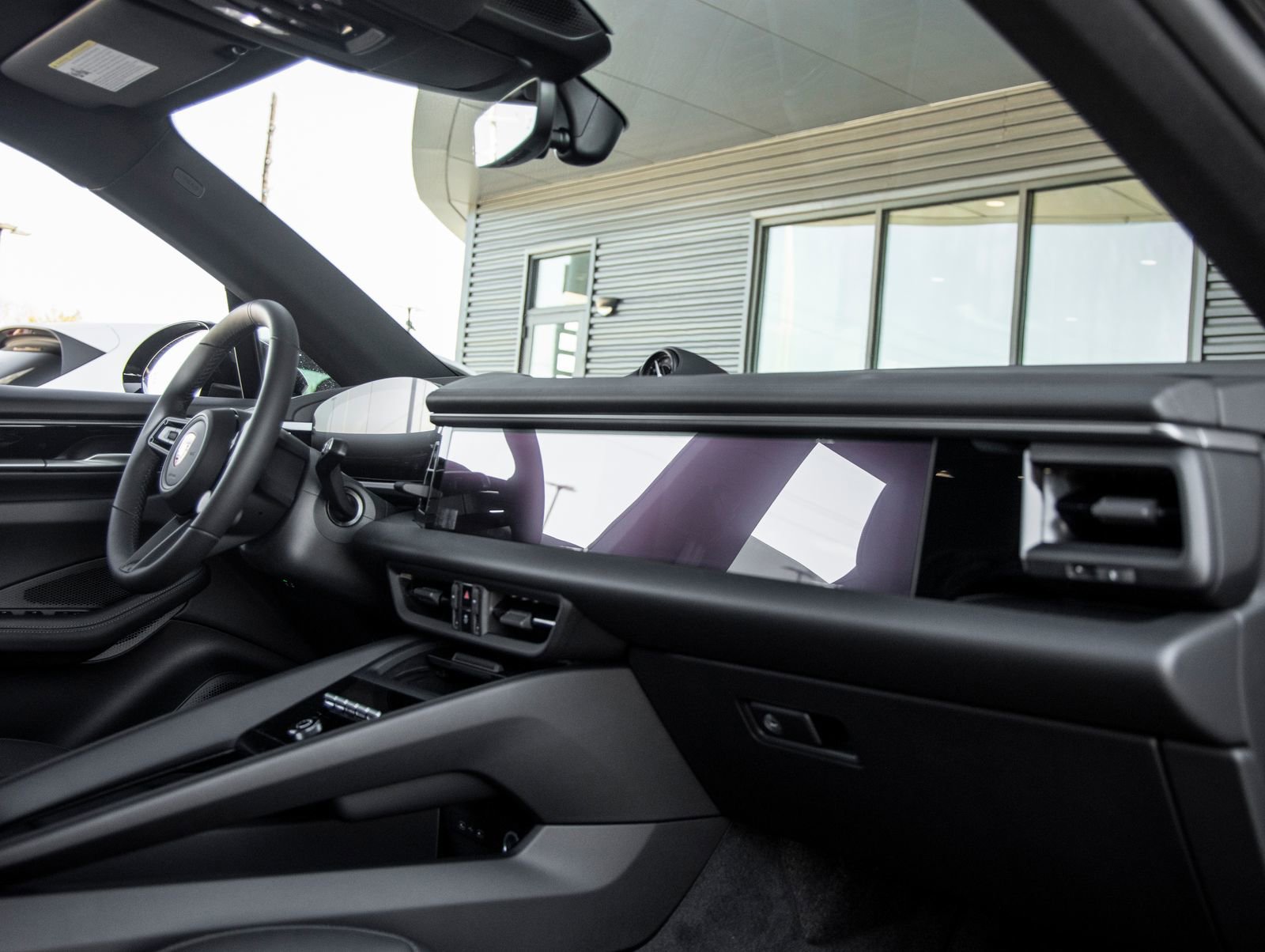 Used 2025 Porsche Macan Electric image 44