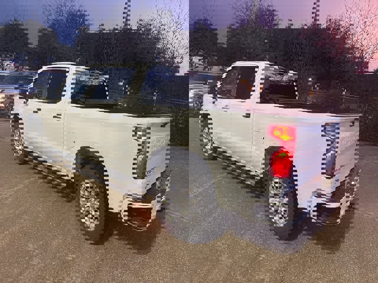 Used 2022 Chevrolet Silverado 1500 Custom image 2