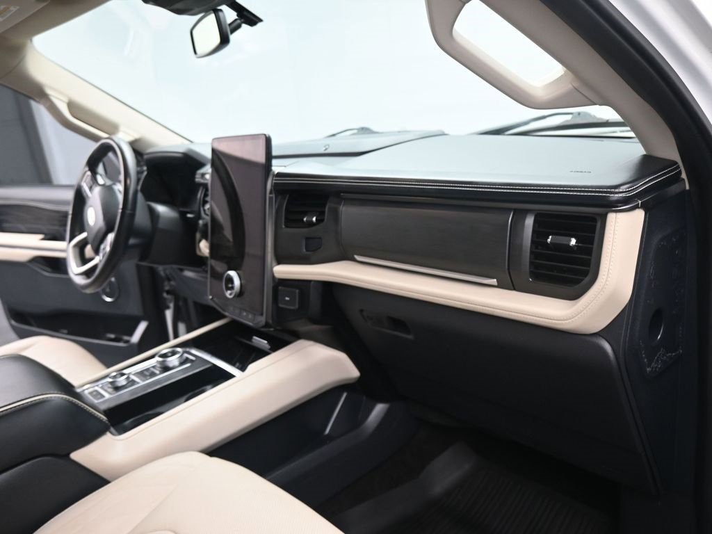 Certified 2023 Ford Expedition Max Platinum image 19
