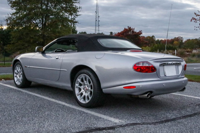 Used 2001 Jaguar XK8 Convertible image 17