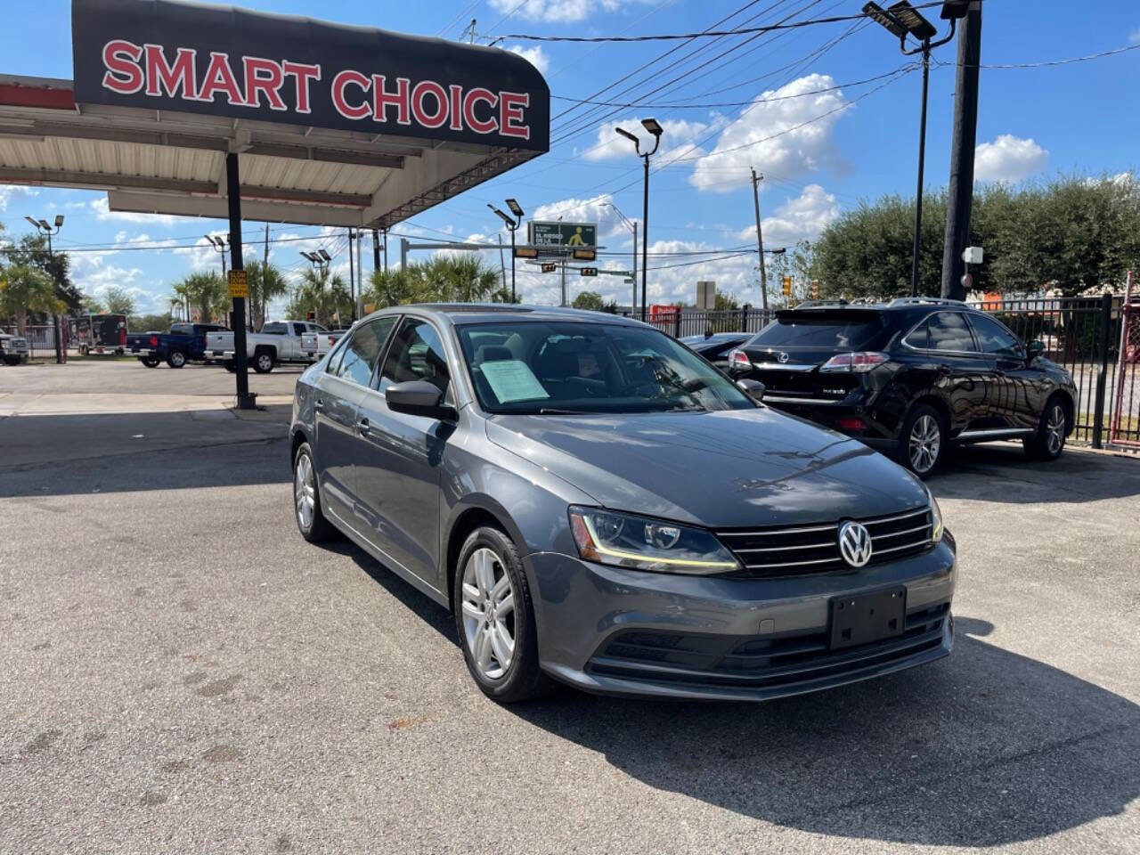 Used 2017 Volkswagen Jetta S image 4