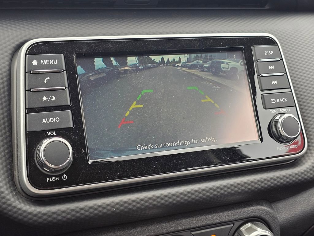 New 2025 Nissan Kicks Play S image 9