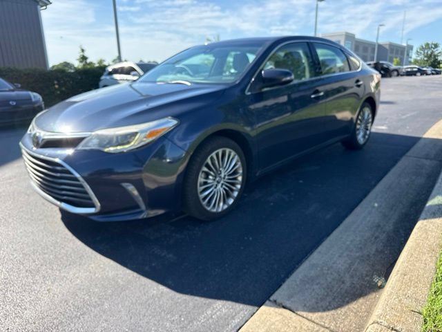 Used 2018 Toyota Avalon Limited FWD image 10