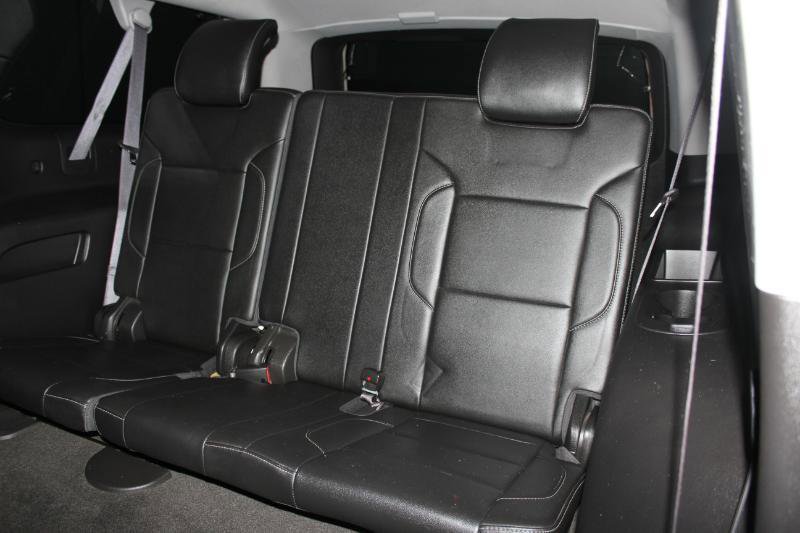 Used 2017 Chevrolet Suburban LT RWD image 13