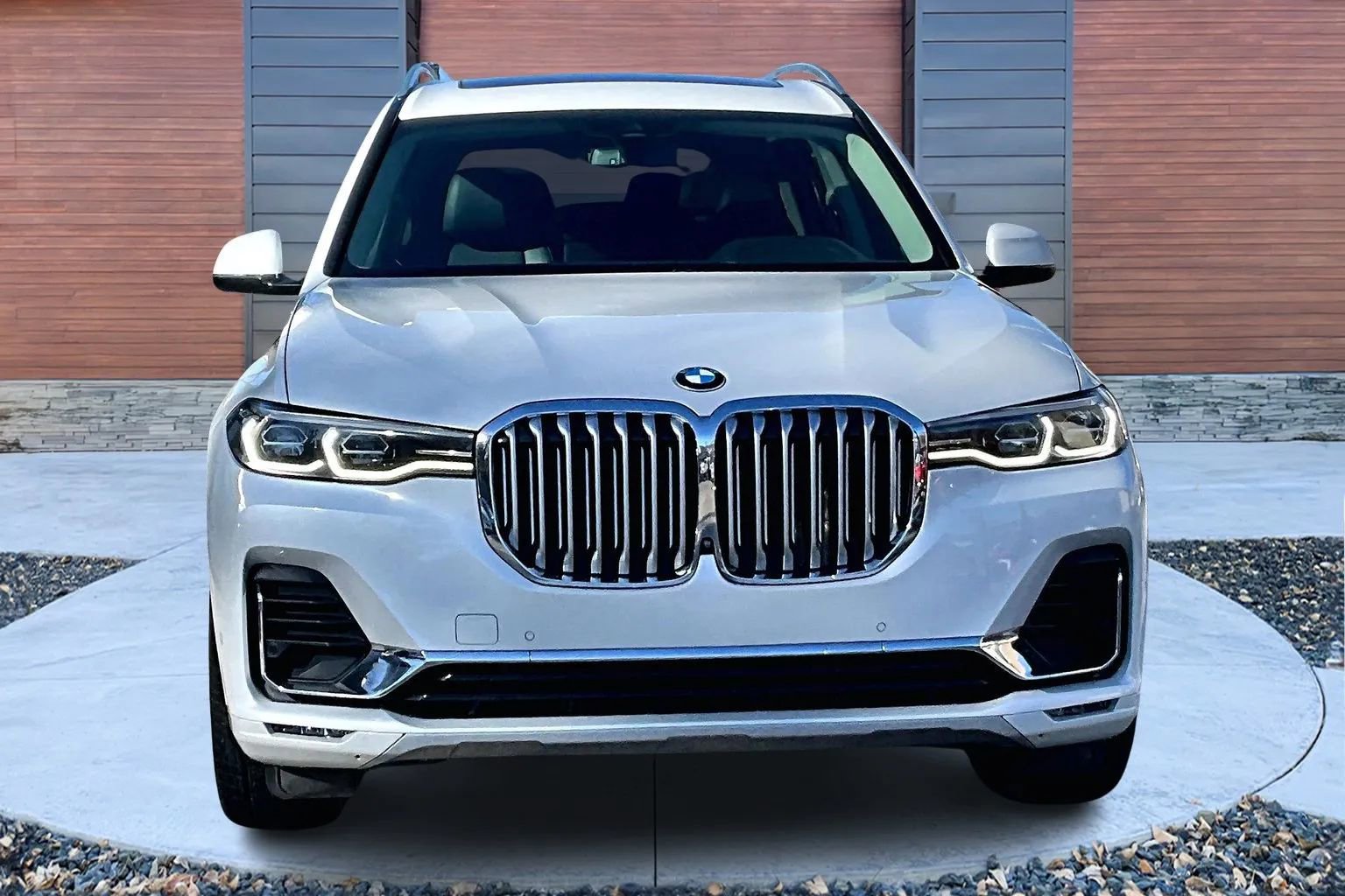 Used 2021 BMW X7 xDrive40i w/ Parking Assistance Package image 3