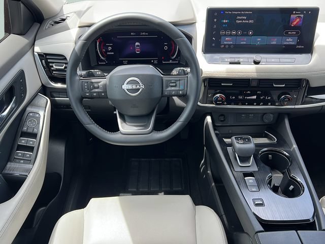 Used 2025 Nissan Rogue SL w/ SL Premium Package FWD image 12