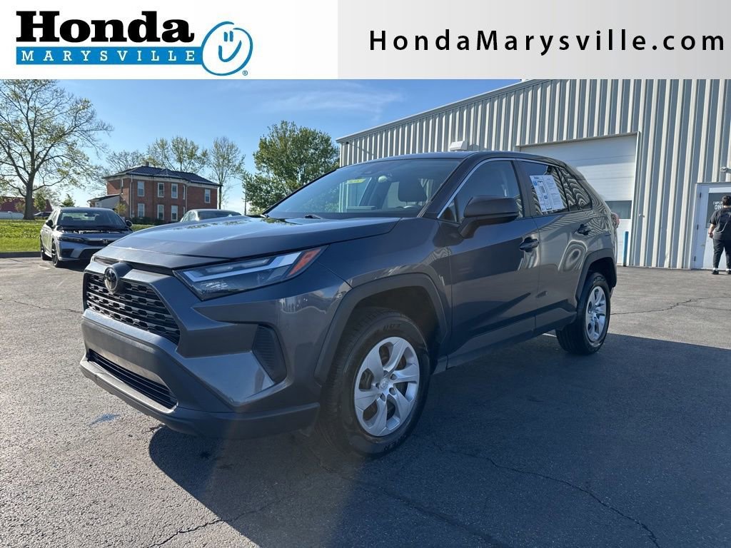 Used 2023 Toyota RAV4 LE AWD/4WD video 1