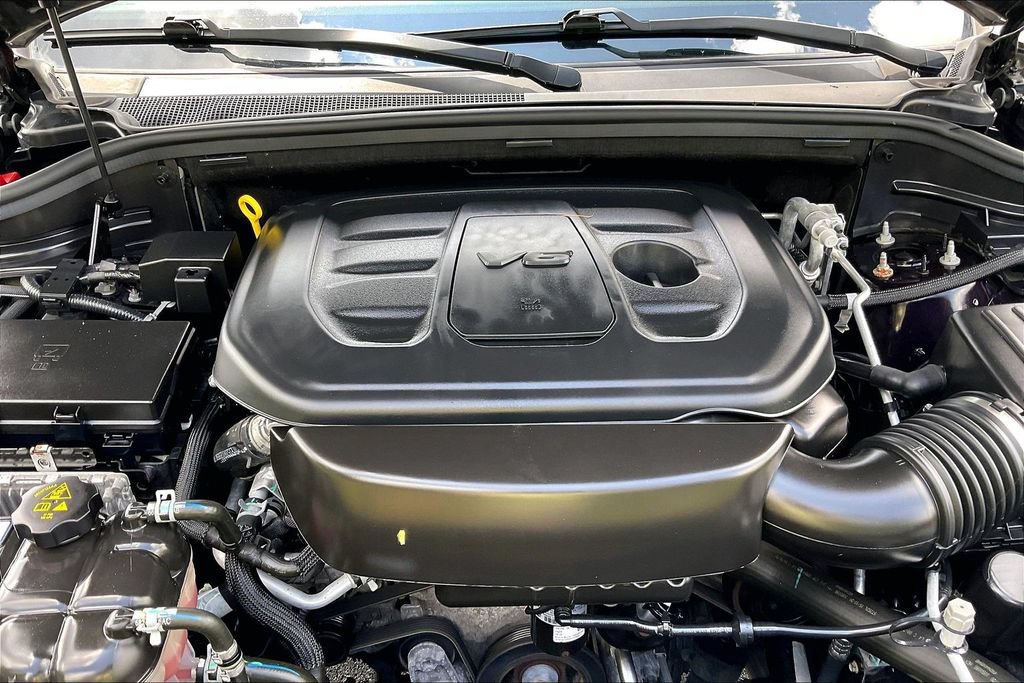 Used 2021 Jeep Grand Cherokee Limited AWD/4WD image 10