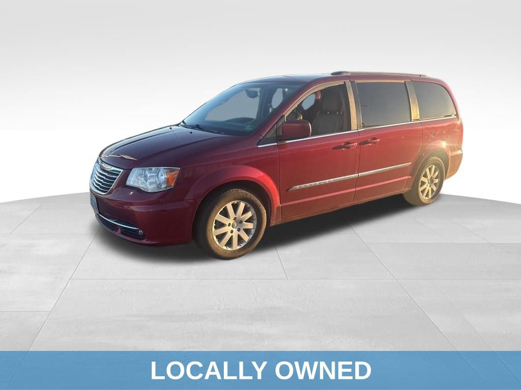 Used 2016 Chrysler Town & Country Touring image 4