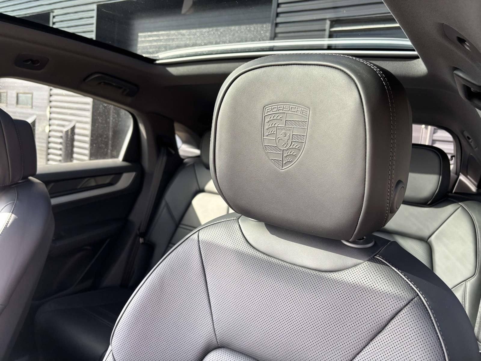 New 2026 Porsche Cayenne Coupe image 21