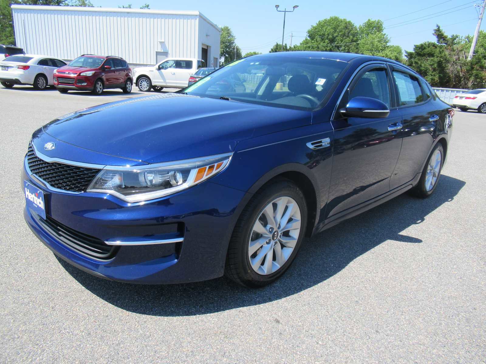 Used 2018 Kia Optima LX w/ 17" Alloy Wheels Package
