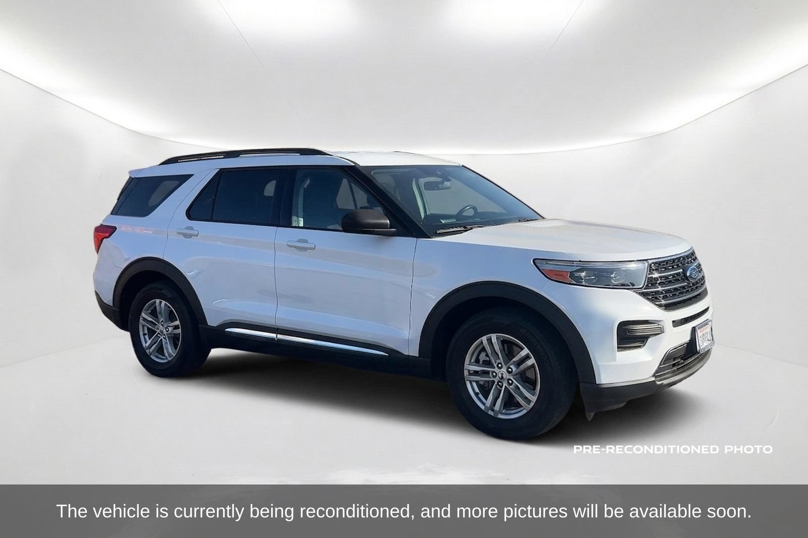 Used 2020 Ford Explorer XLT RWD image 3