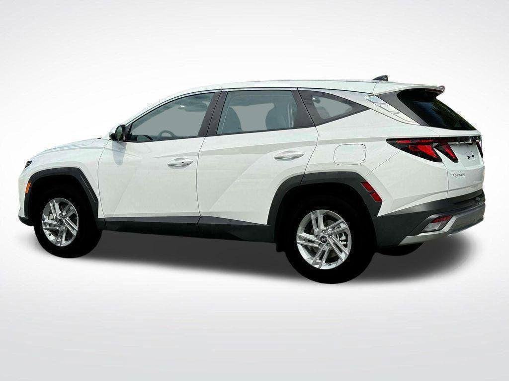 New 2025 Hyundai Tucson SE AWD/4WD image 4