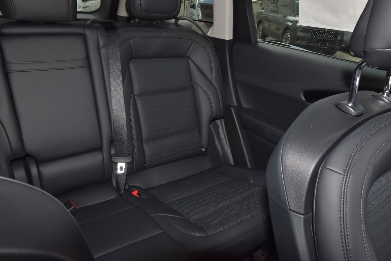 New 2026 Lincoln Nautilus Reserve AWD/4WD image 28