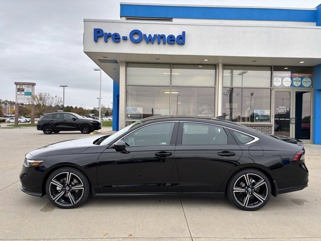 Certified 2025 Honda Accord Sport image 8