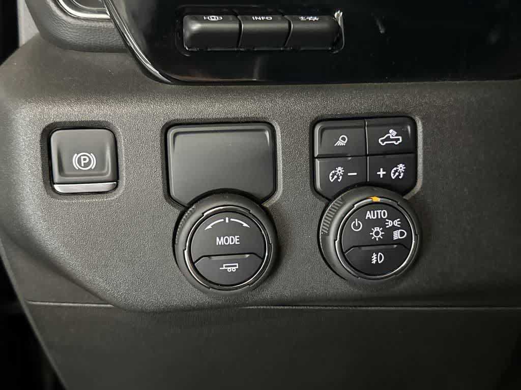 Used 2024 Chevrolet Silverado 1500 High Country w/ Technology Package RWD image 15