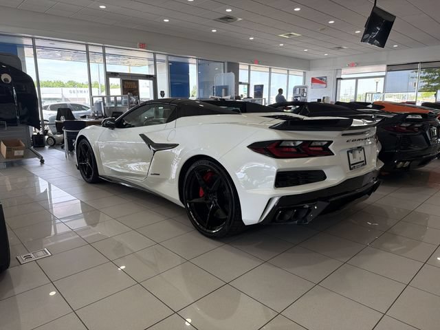 Certified 2025 Chevrolet Corvette E-Ray AWD/4WD image 3