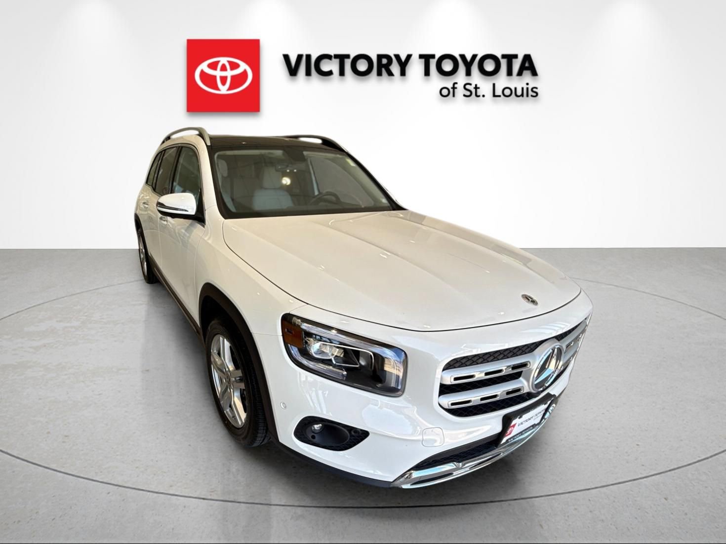 Used 2022 Mercedes-Benz GLB 250 4MATIC image 1