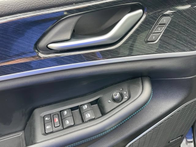 Used 2023 Jeep Grand Cherokee Trailhawk w/ Advanced Protech Group II AWD/4WD image 16