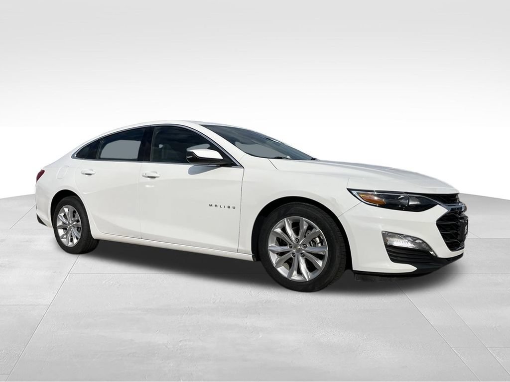 Used 2024 Chevrolet Malibu LT FWD image 2
