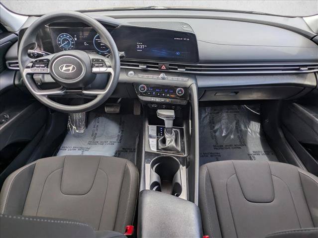 Used 2024 Hyundai Elantra Blue FWD image 17