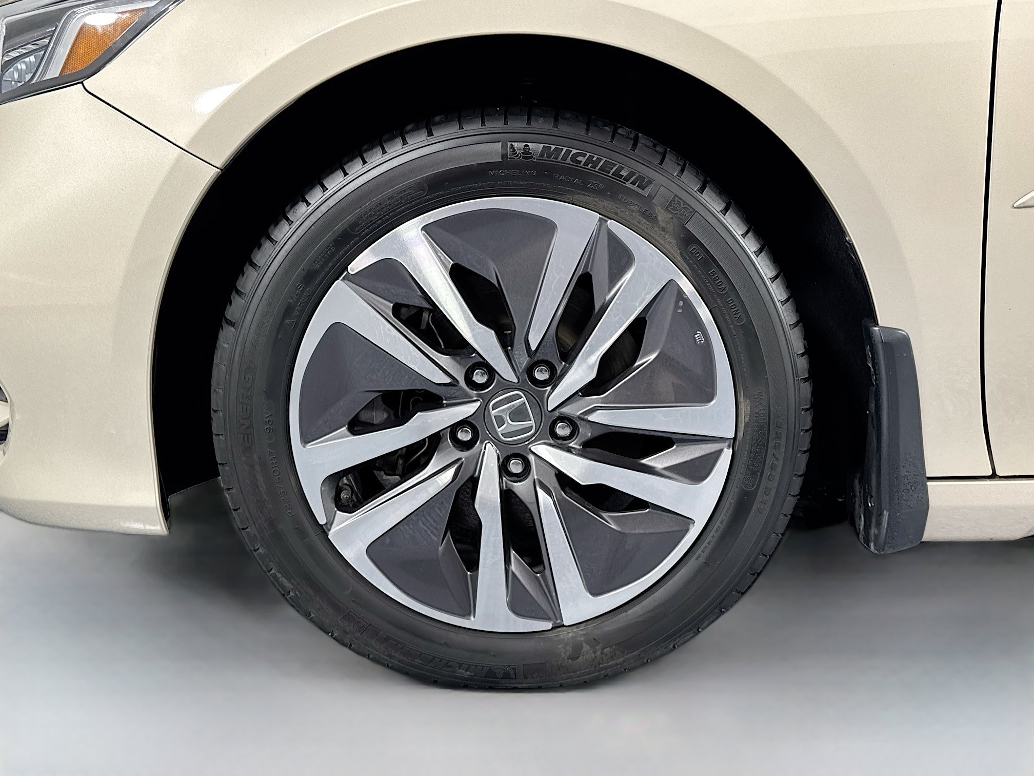 Certified 2019 Honda Accord Touring image 32