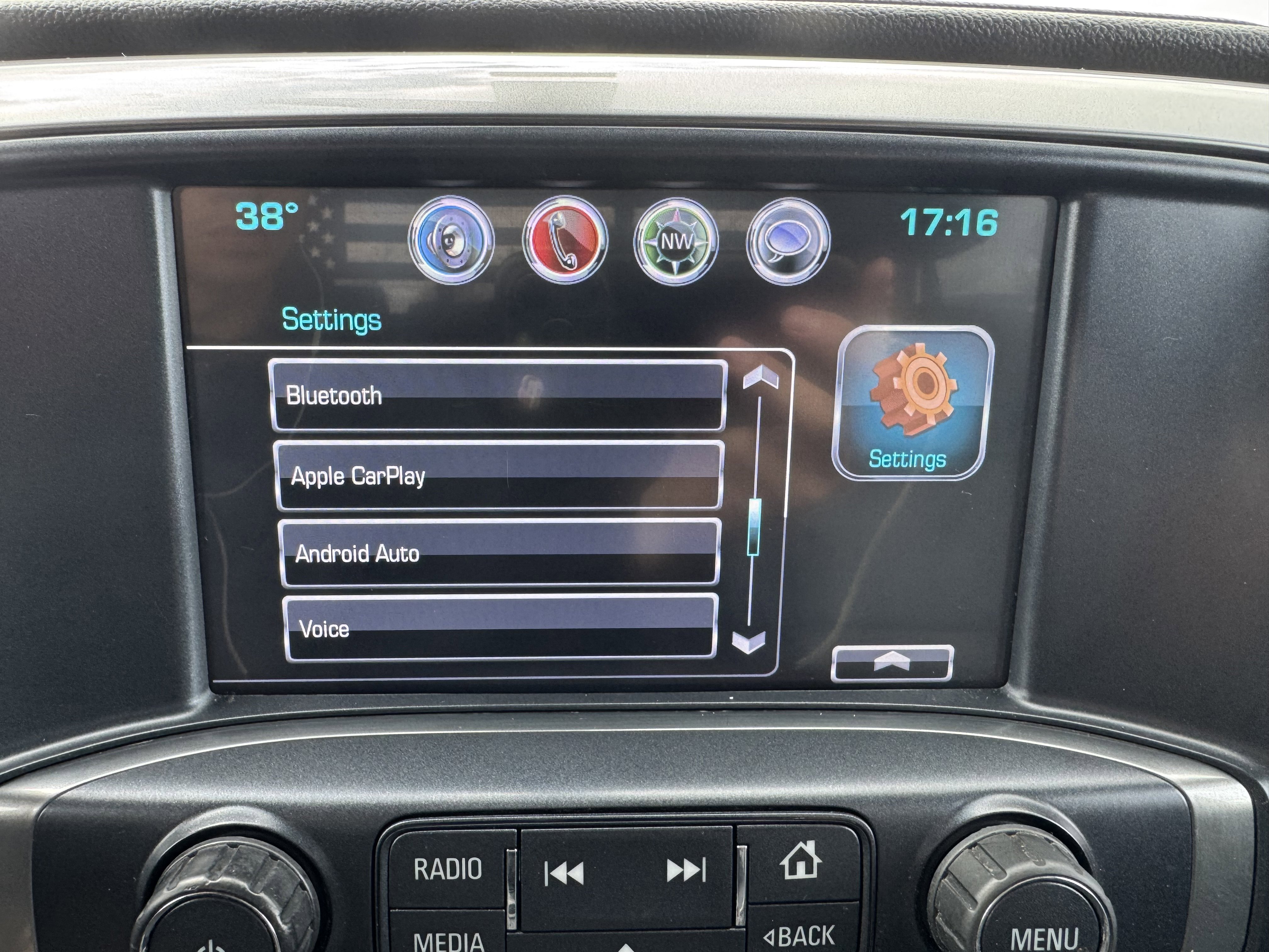 Used 2017 Chevrolet Silverado 1500 LTZ Z71 w/ LTZ Plus Package image 8