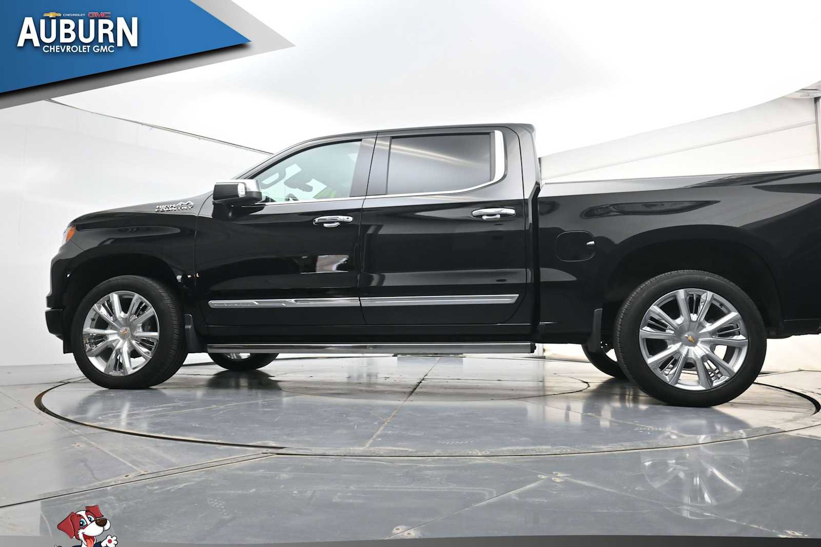 Used 2024 Chevrolet Silverado 1500 High Country w/ High Country Premium Package AWD/4WD image 19
