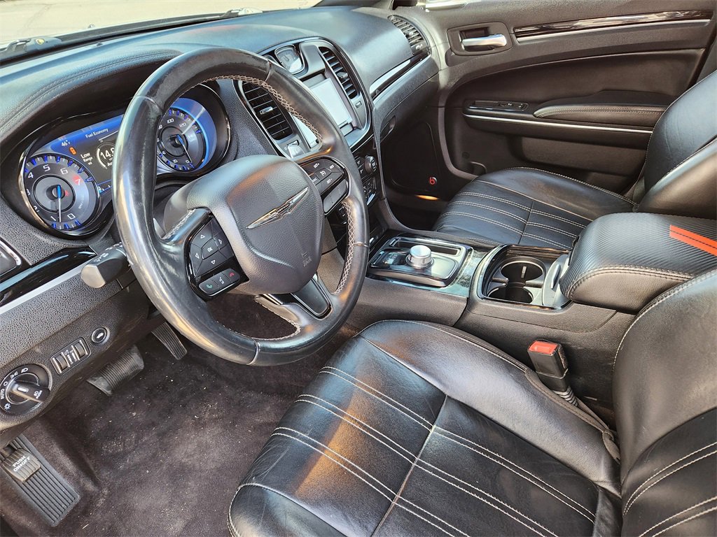 Used 2017 Chrysler 300 S w/ 300S Premium Group image 7