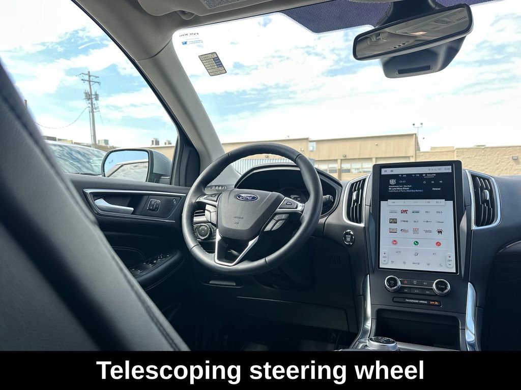 Used 2023 Ford Edge Titanium image 19