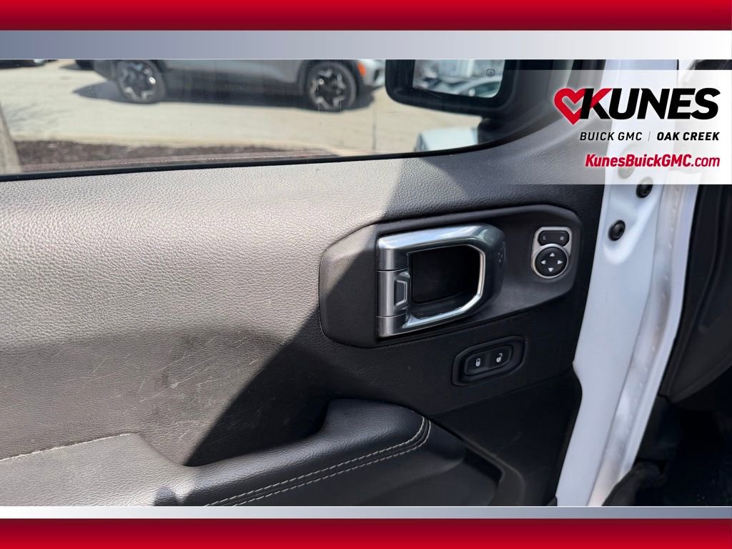 Used 2023 Jeep Gladiator Overland image 6