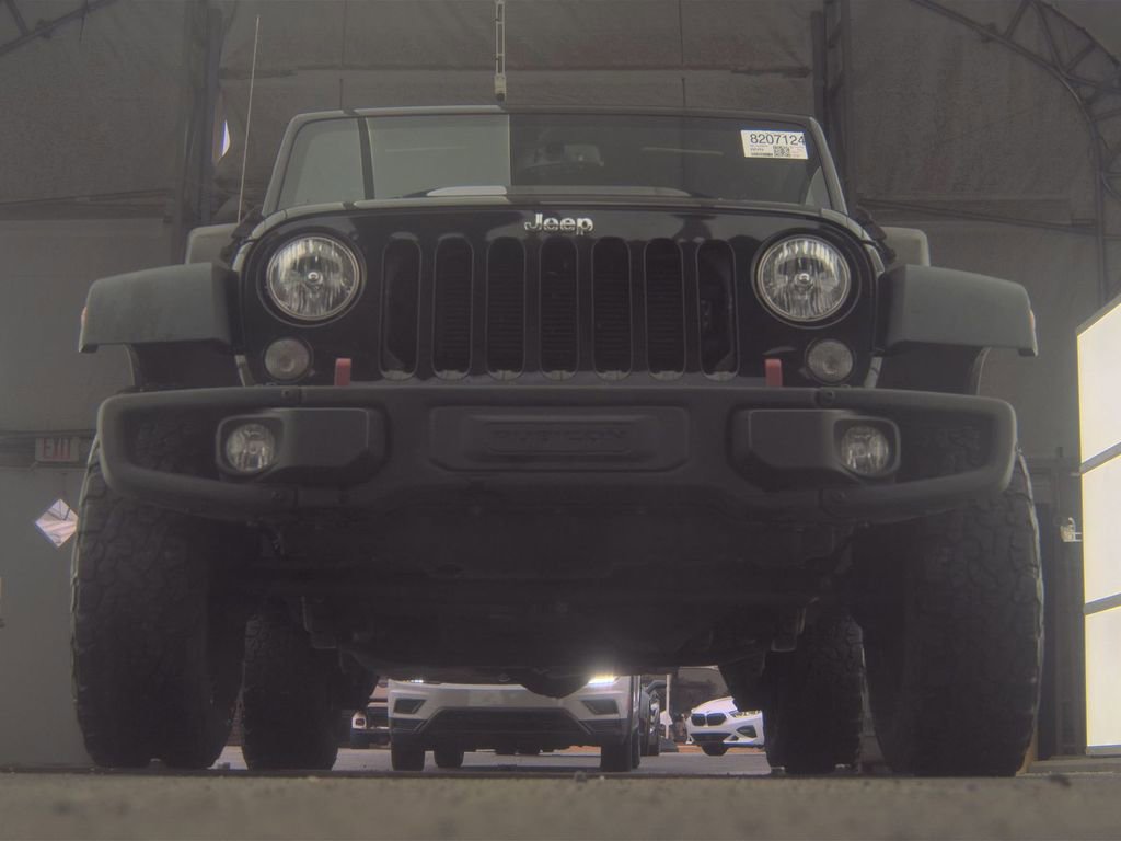 Used 2016 Jeep Wrangler Rubicon image 3