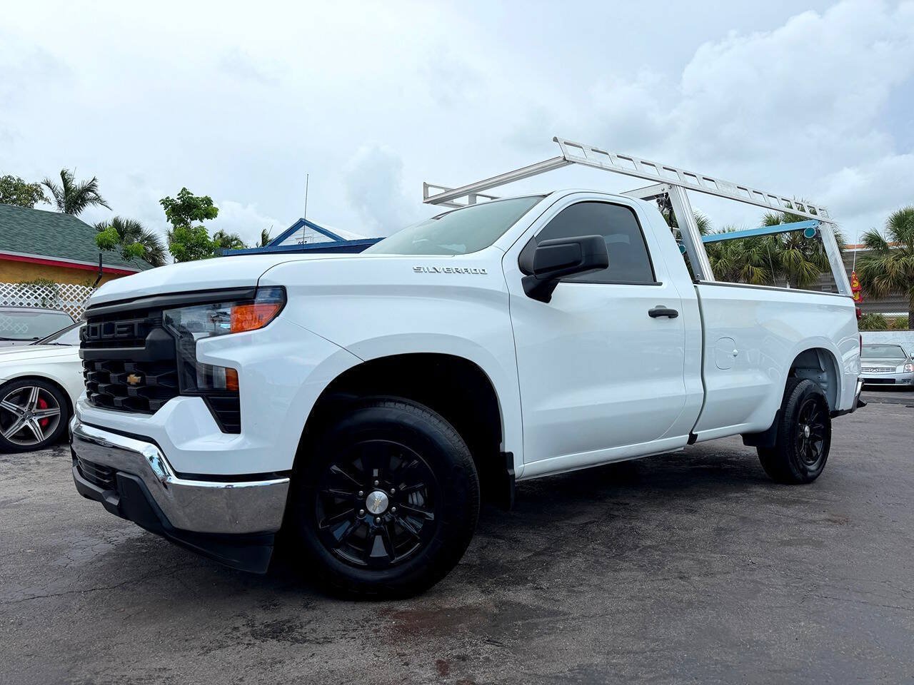Used 2022 Chevrolet Silverado 1500 W/T RWD image 3