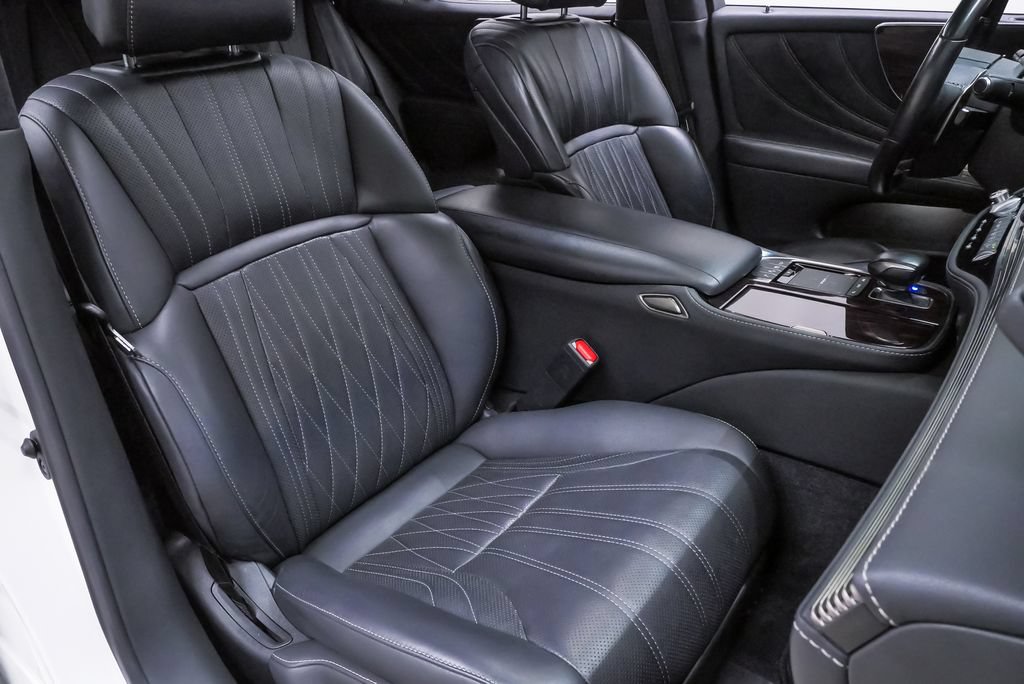 Used 2021 Lexus LS 500 w/ Interior Upgrade Package RWD image 15
