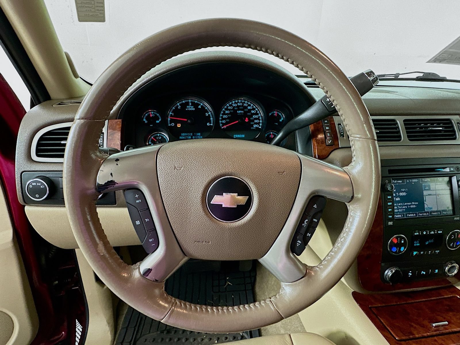 Used 2010 Chevrolet Suburban LTZ AWD/4WD image 12