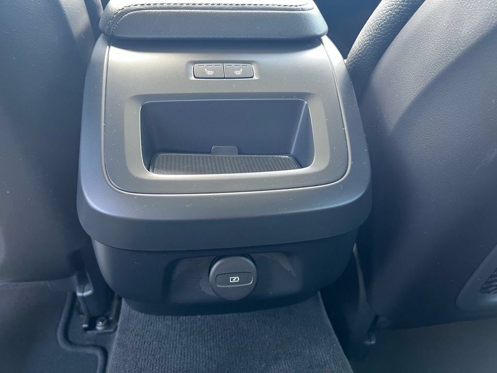 Certified 2025 Volvo S60 B5 Plus AWD/4WD image 23